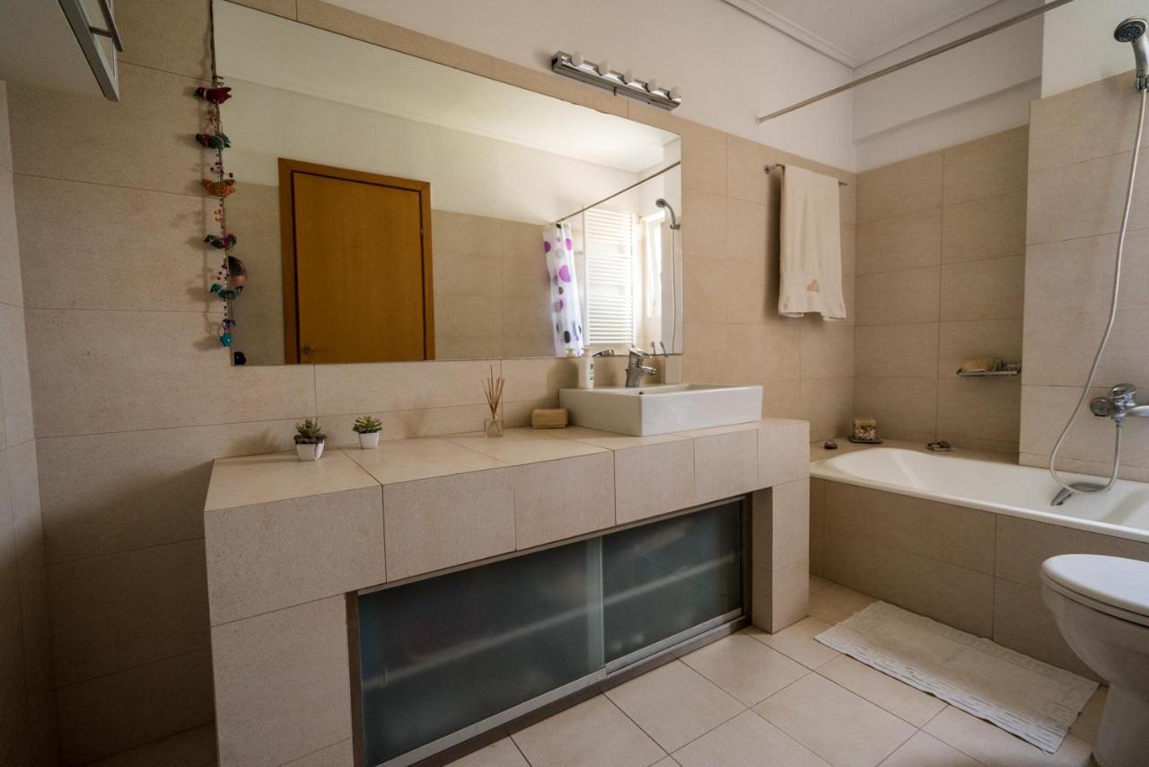 Family Getaway, Spacious And Luxurious, Sea View, Terrace, Next To Voula Beach, 20Min From Center Atina Dış mekan fotoğraf