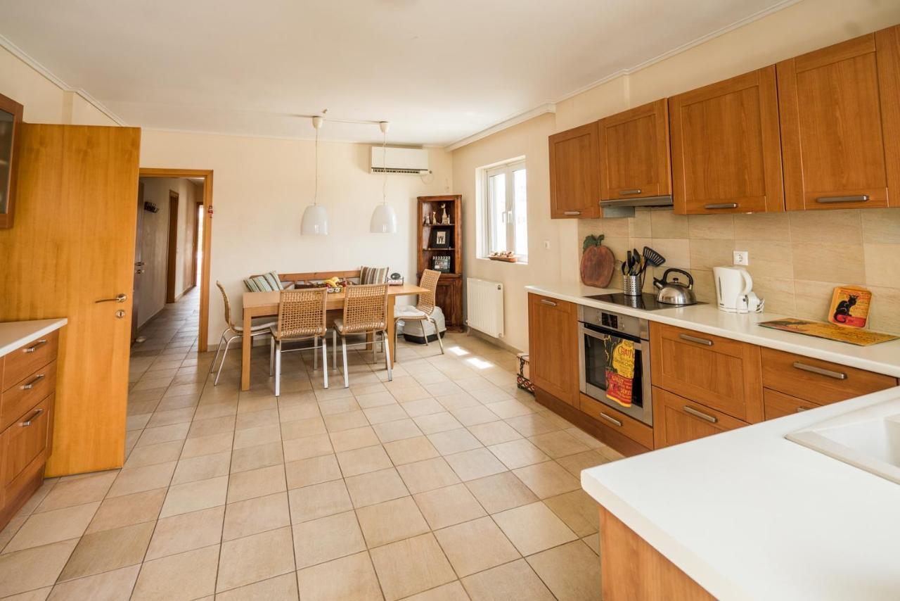 Family Getaway, Spacious And Luxurious, Sea View, Terrace, Next To Voula Beach, 20Min From Center Atina Dış mekan fotoğraf